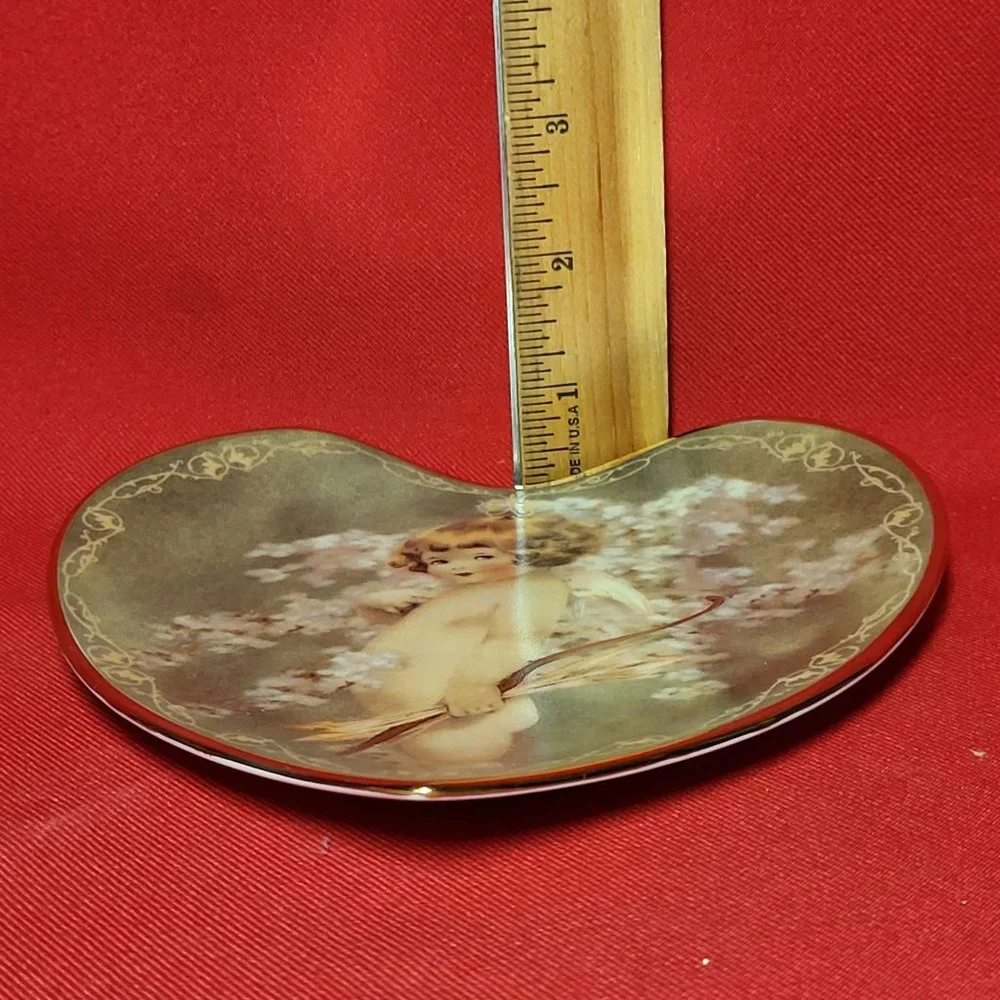Vintage Bradford Exchange Little Sweetheart Decorative Plate 1997
